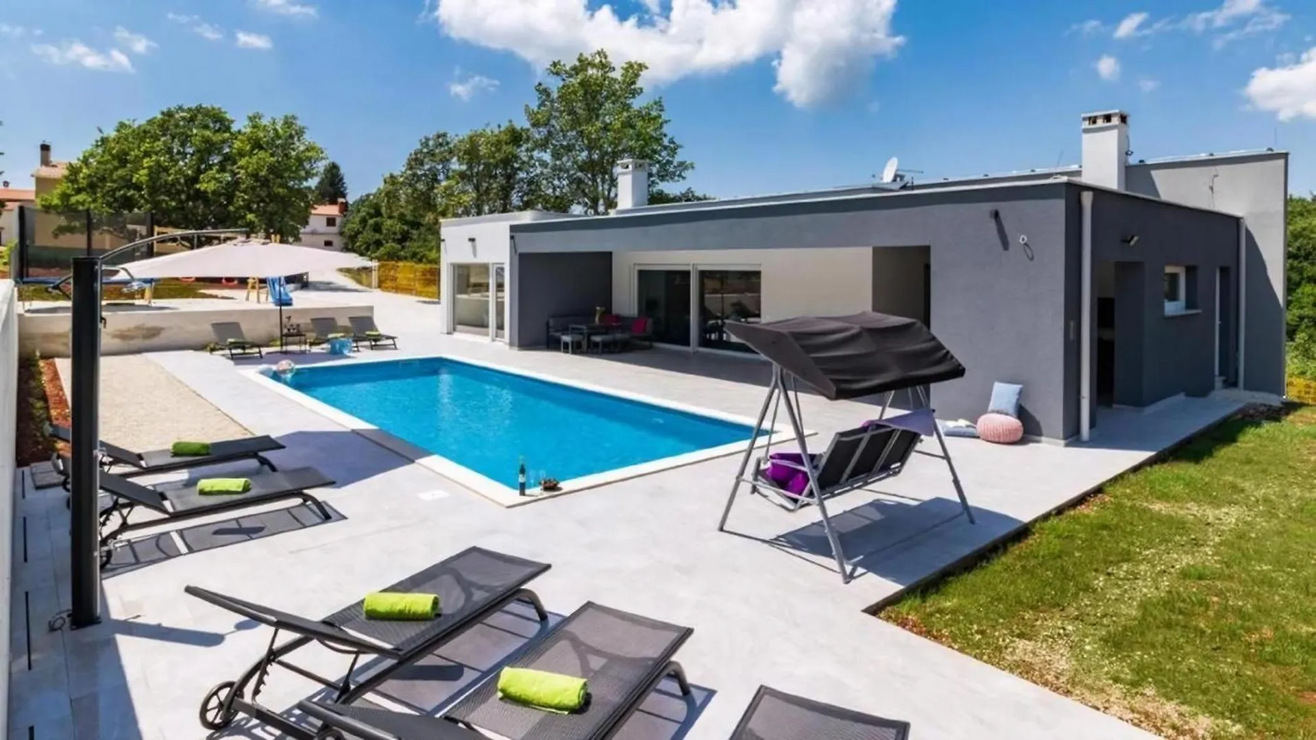 Villa Sanivaro Mit Beheiztem Pool Und Whirlpool Boskari